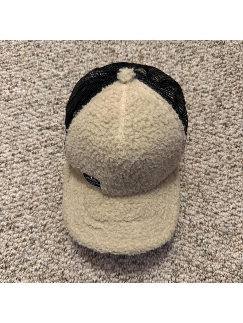 Kavu cream/black sherpa trucker hat #outdoors #hiking